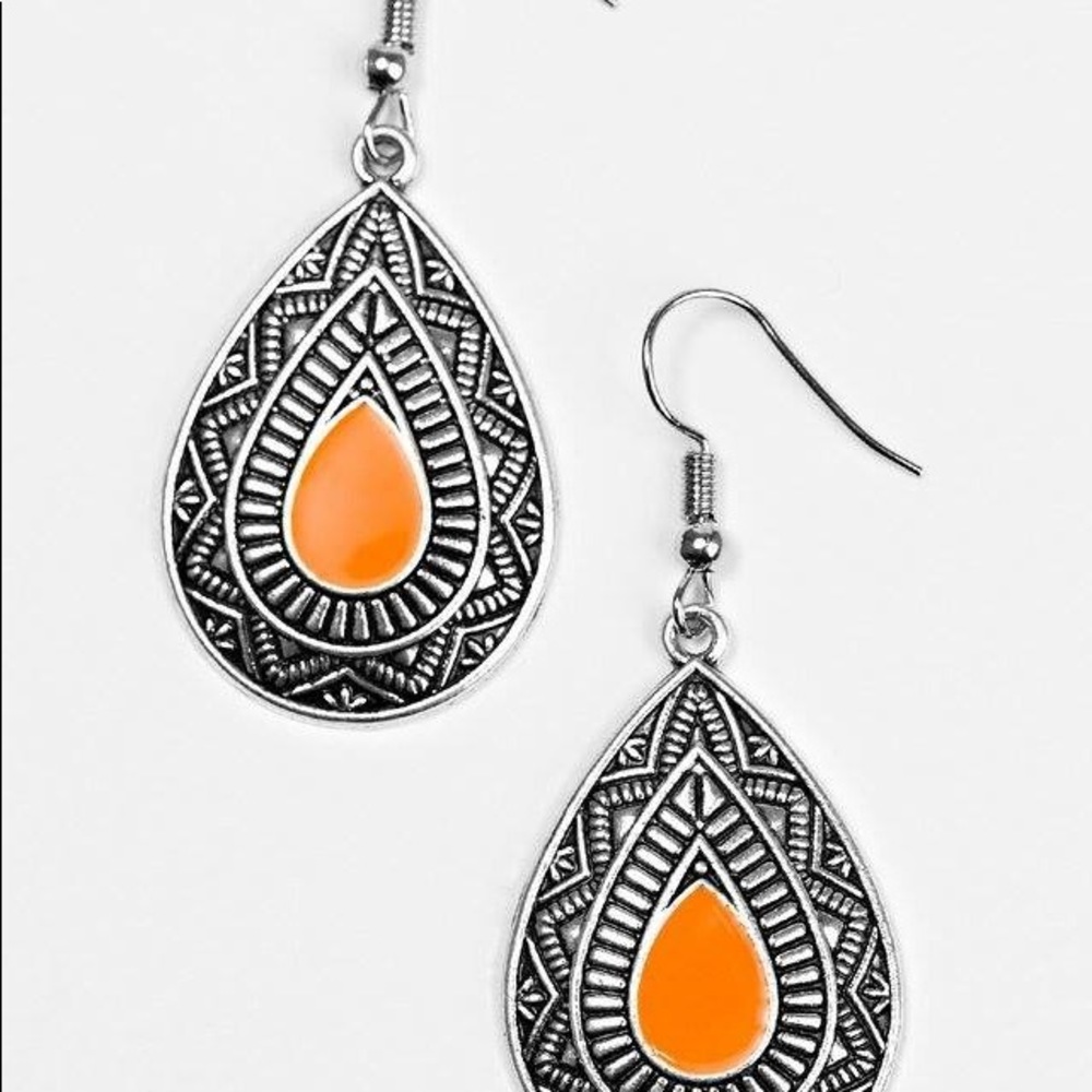 🆕 Orange Earrings